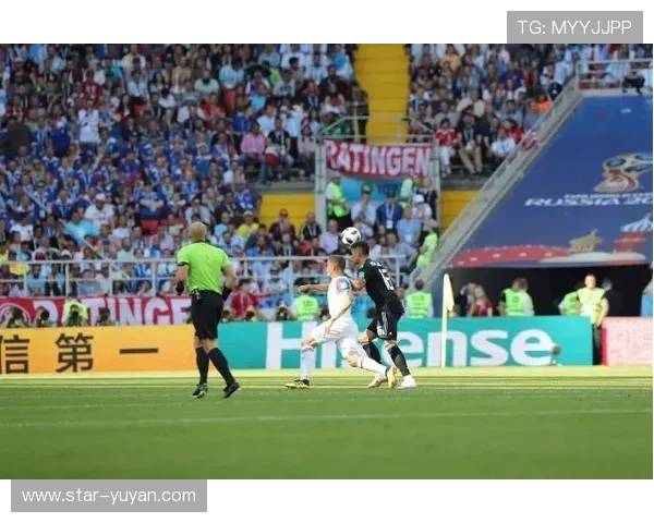 足球传奇收藏：探索球星纪念品的魅力与市场价值